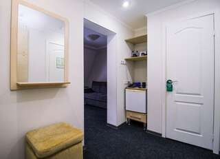 Гостиница Благодать Белокуриха Улучшенный двухместный номер с балконом-1